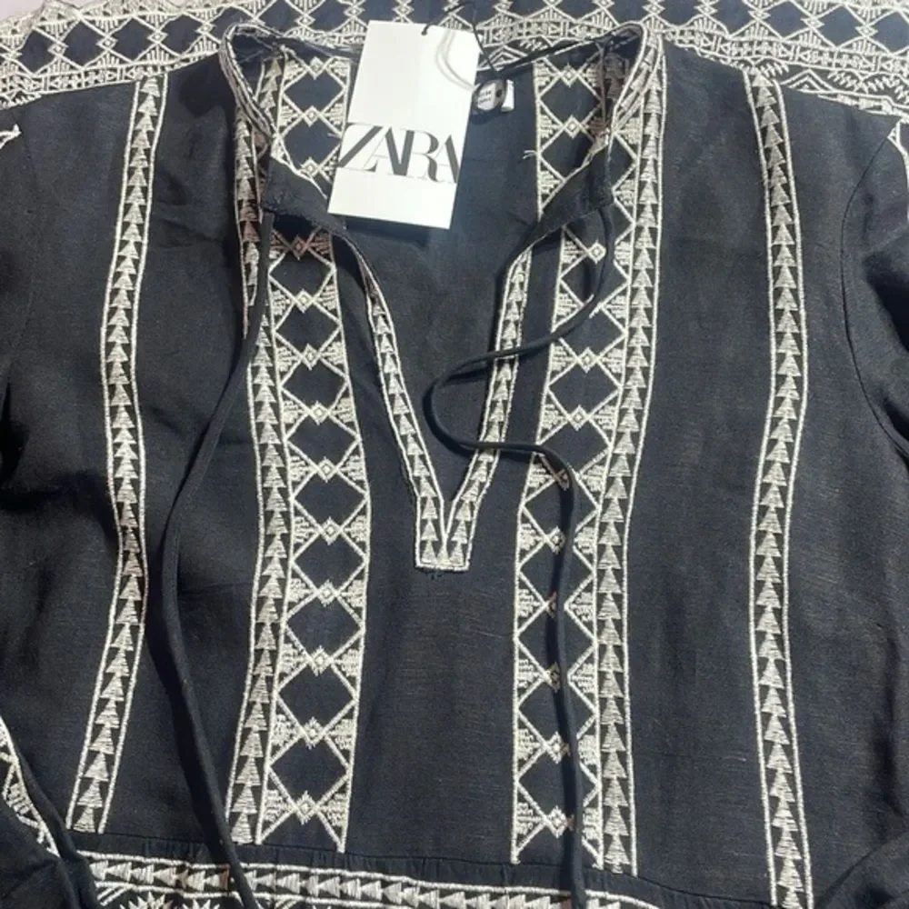 (B4) ZARA MIDI EMBROIDERY LONG SLEEVE BLACK DRESS S22‎ SIZES XS REF.4786/066 - Picture 9 of 16